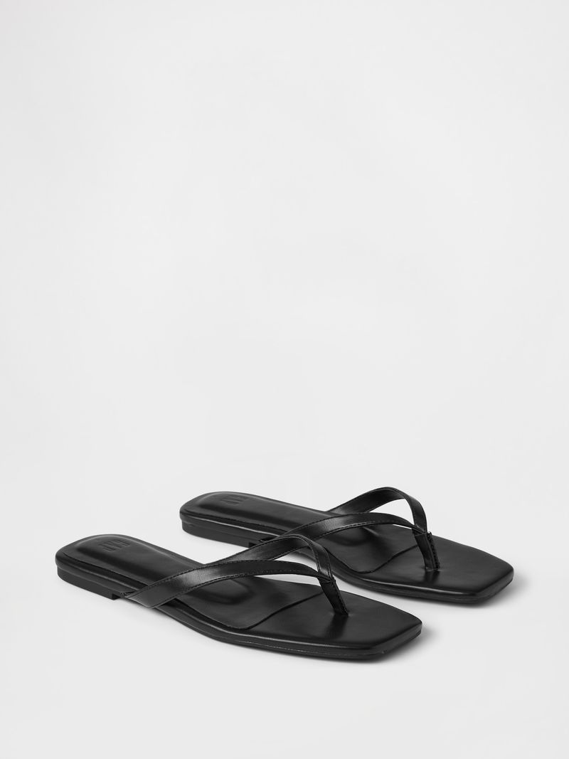 Gap Vegan Leather Flip-Flop Sandals