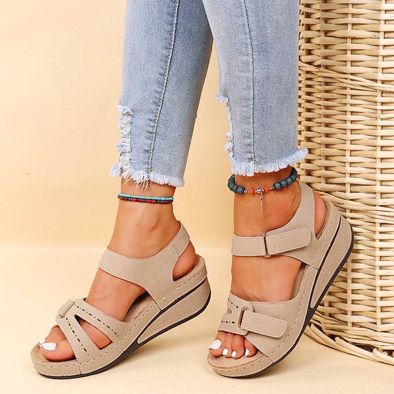 AURIGATE Wide Width Platform Sandals