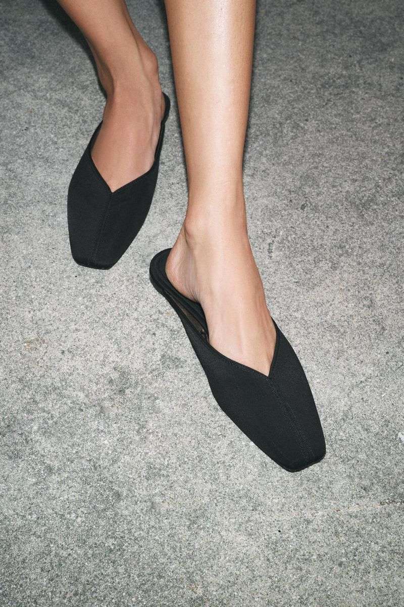 ZARA Woven Topstitched Mule