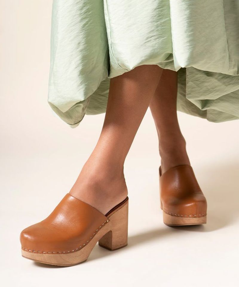 Clogs
