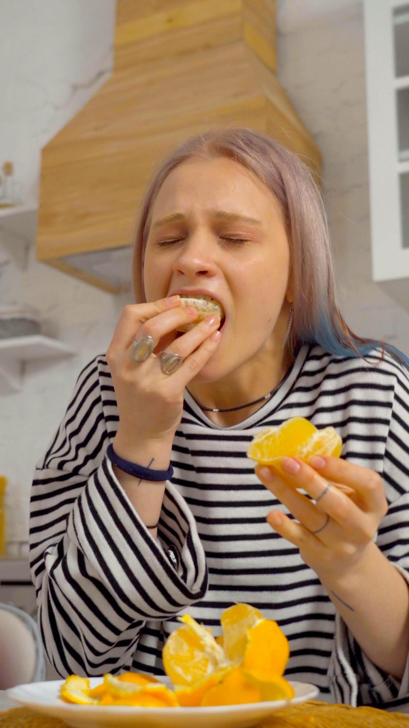 Chewing with your mouth open