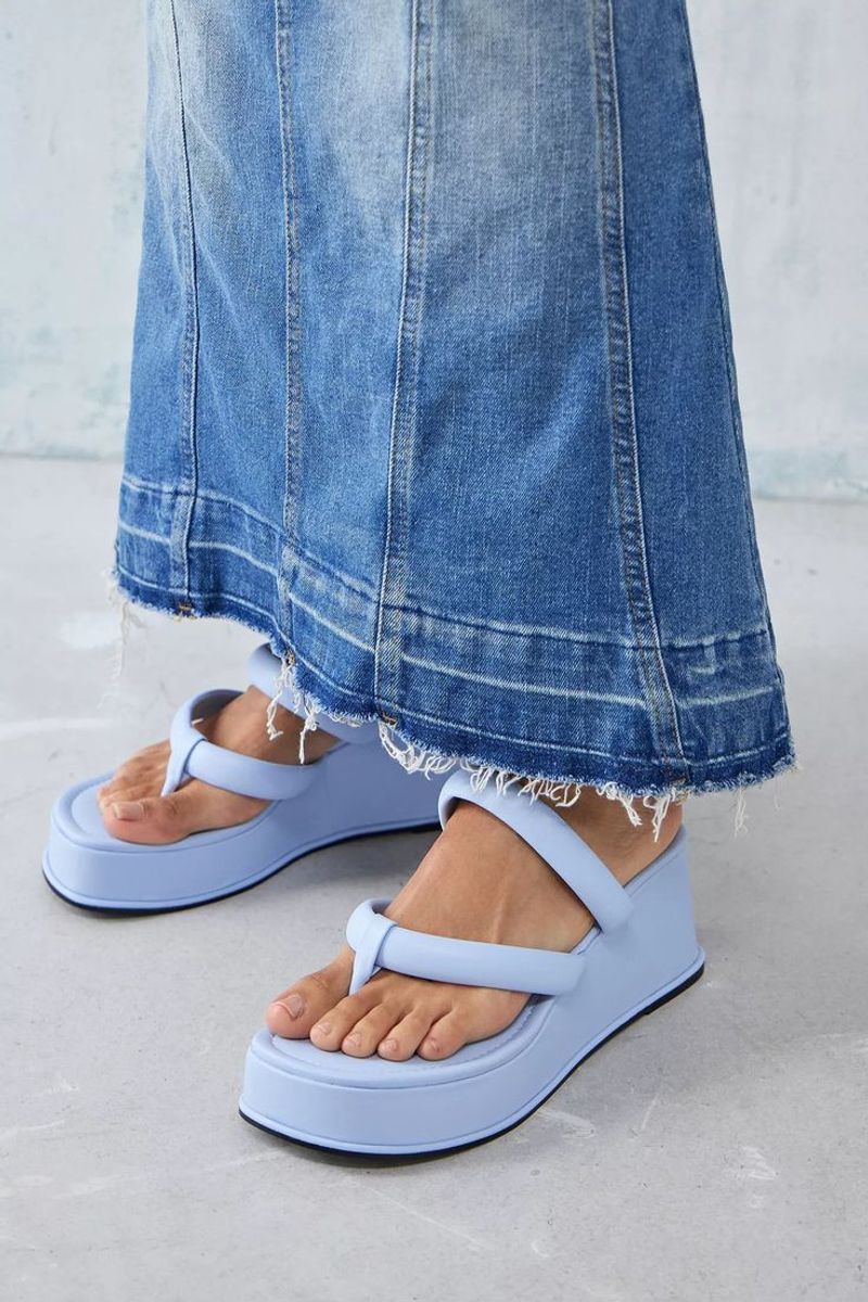 Platform Flip-Flops (Y2K-style)