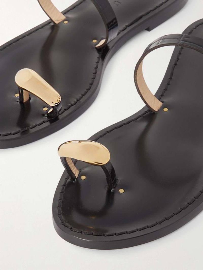 Minimalist Toe-Loop Flats