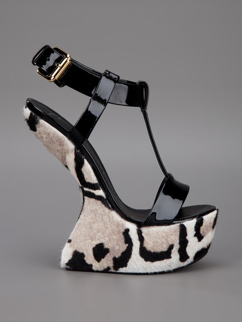 Heel-less Platform Shoes