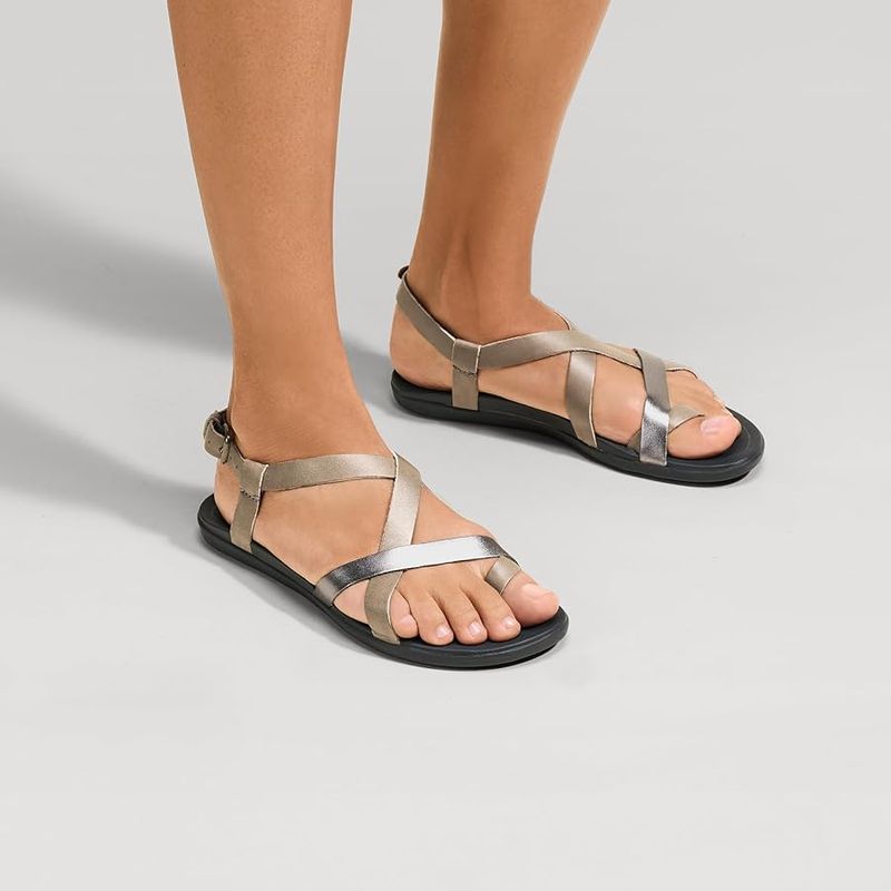 OluKai Upena Sandals