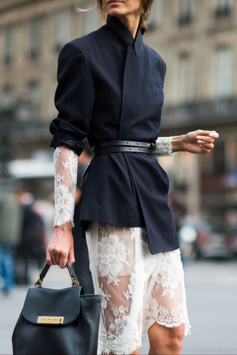 Use Thin or Medium-Width Belts to Define the Waist
