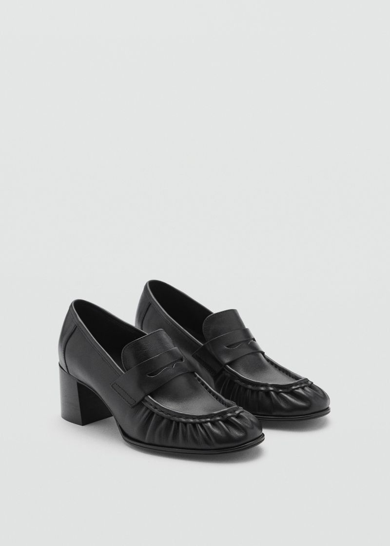 Heeled Leather Loafers with Pleat Detail – Black