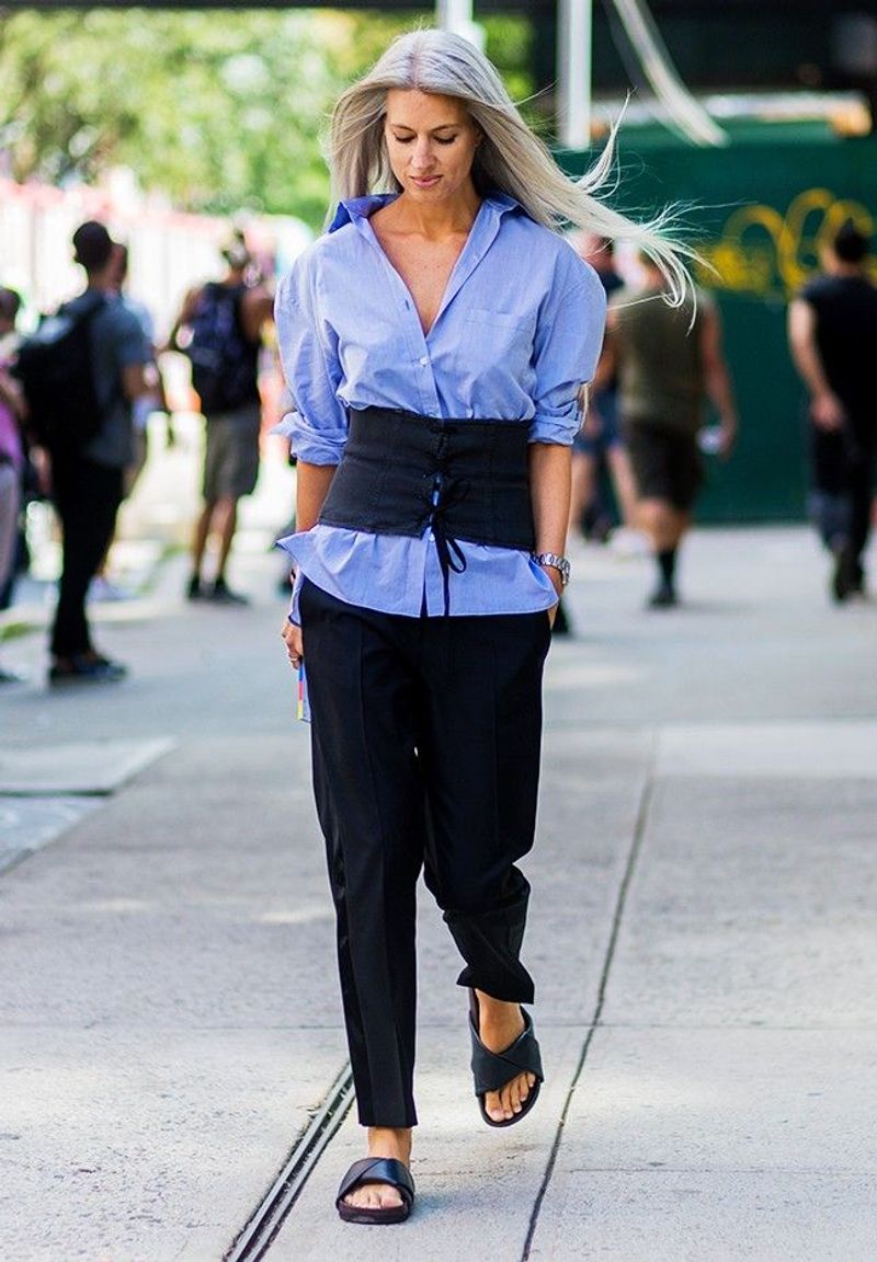 Wearing Thick Belts or Belts at the Wrong Spot