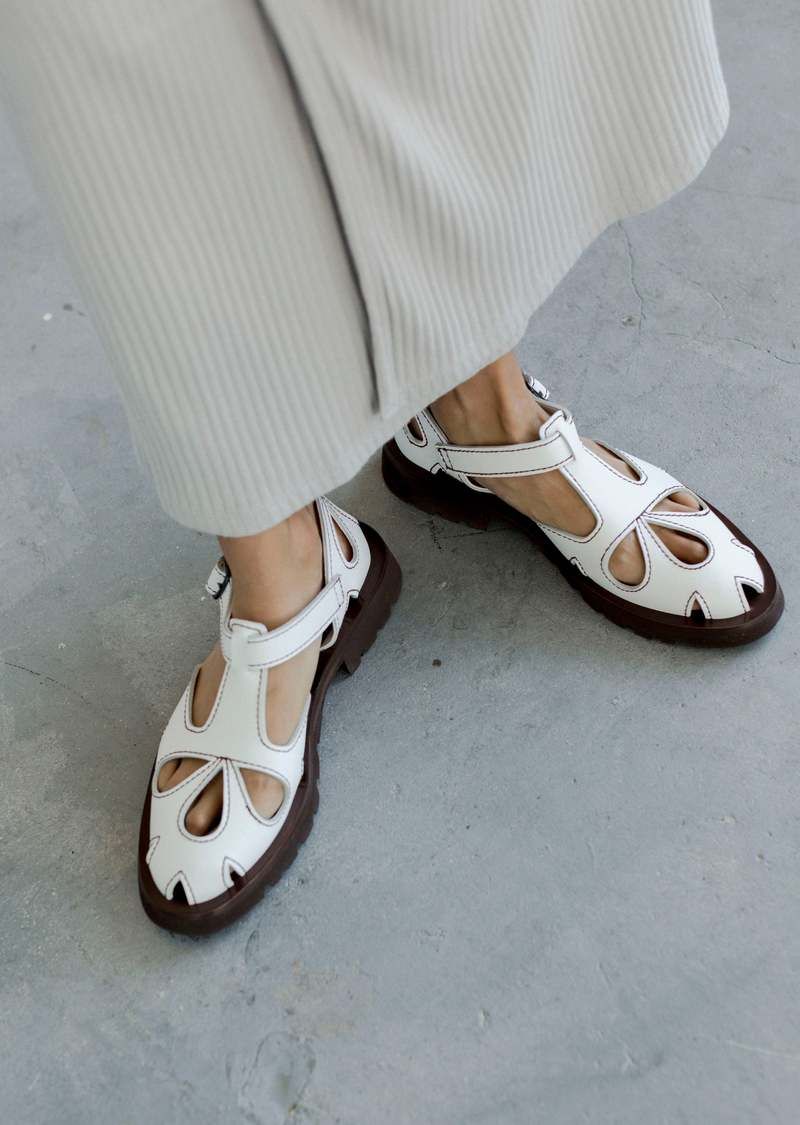 HEREU Floreta Cutout Sandals