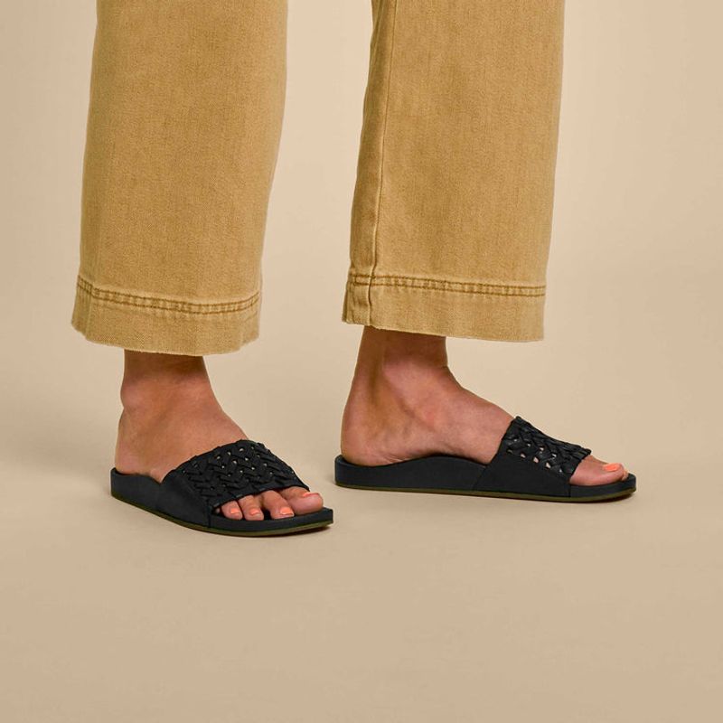 Minimalist Leather Slides