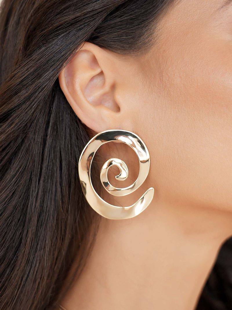 Ettika Aura Swirl Stud Earrings