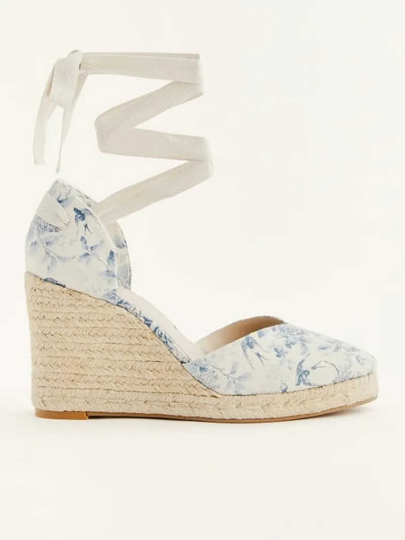 Reformation Camilla Lace Up