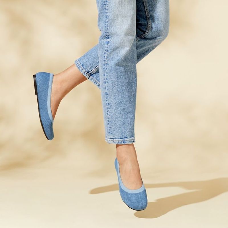 Vivaia Claire Round-Toe Flats