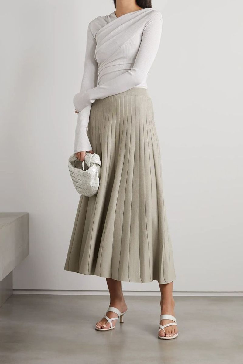 Midi-Length Skirt with Movement