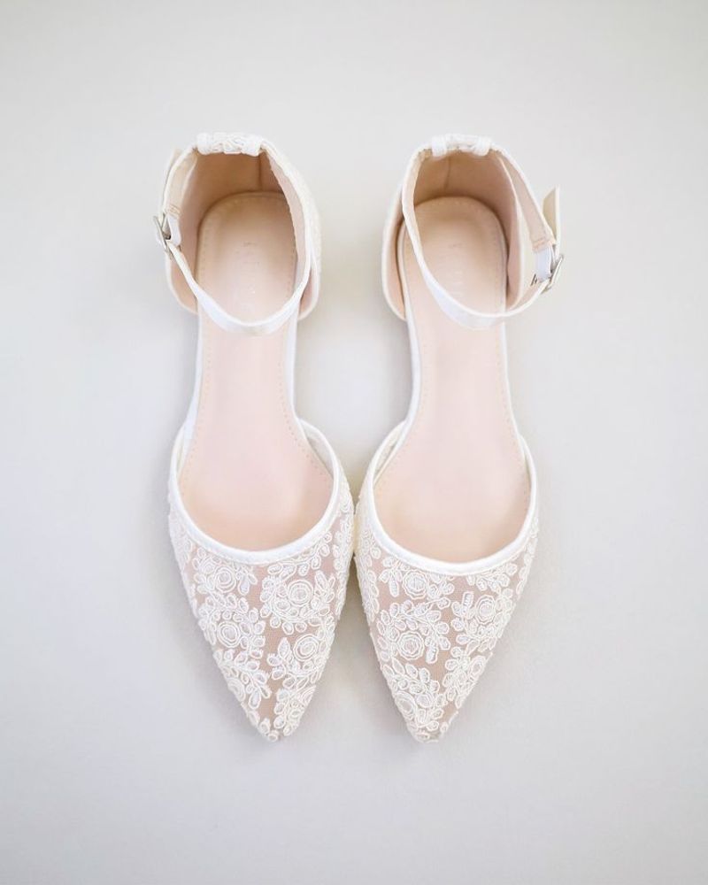 Pointed Lace Flats
