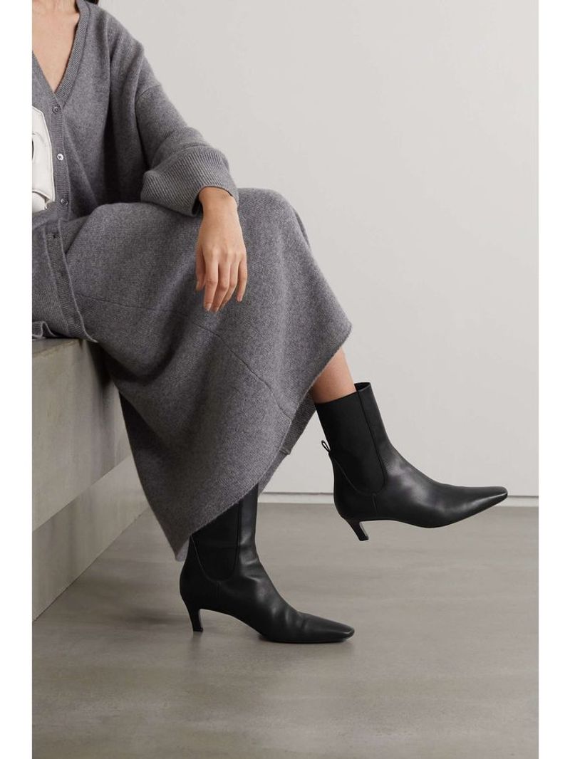 Pointed-Toe Ankle Boots (With a Slim Heel)