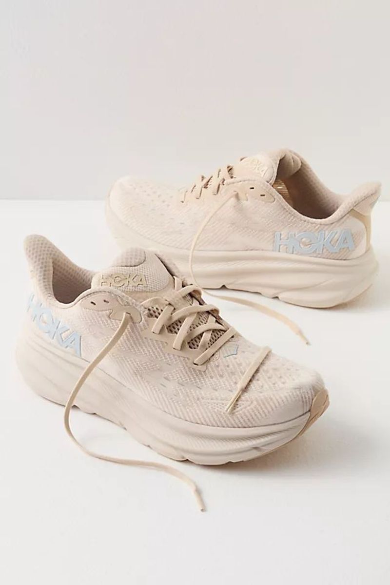 Hoka Clifton 9