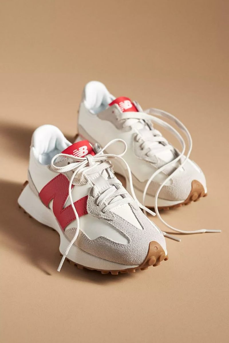 New Balance 327