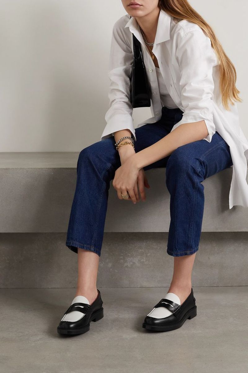 Horizontal Color Blocking or Two-Tone Designs