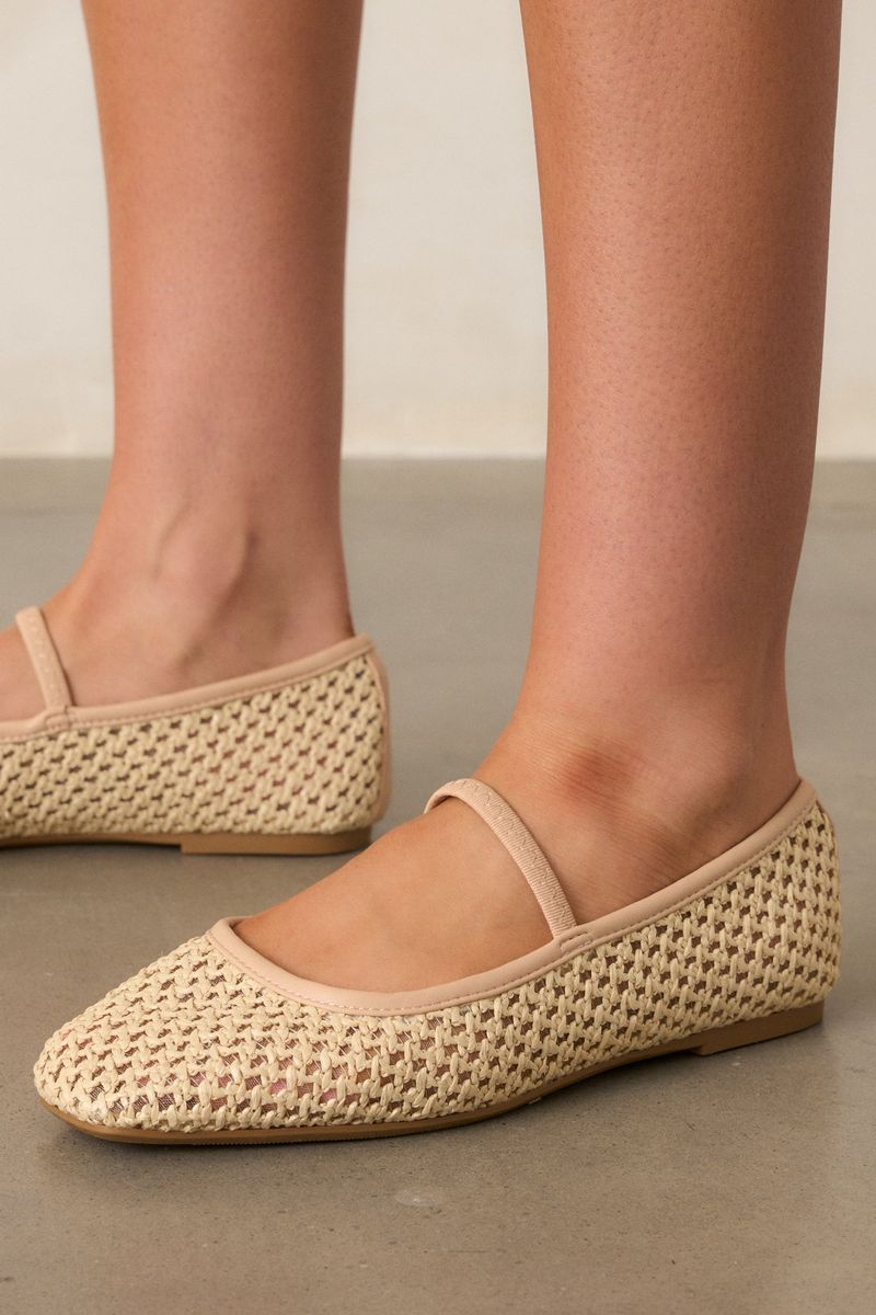 Square-Toe Flats in Textured Leather