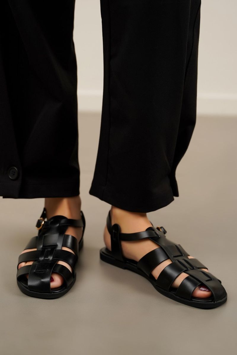 Classic Fisherman Sandals That Survive Every Summer