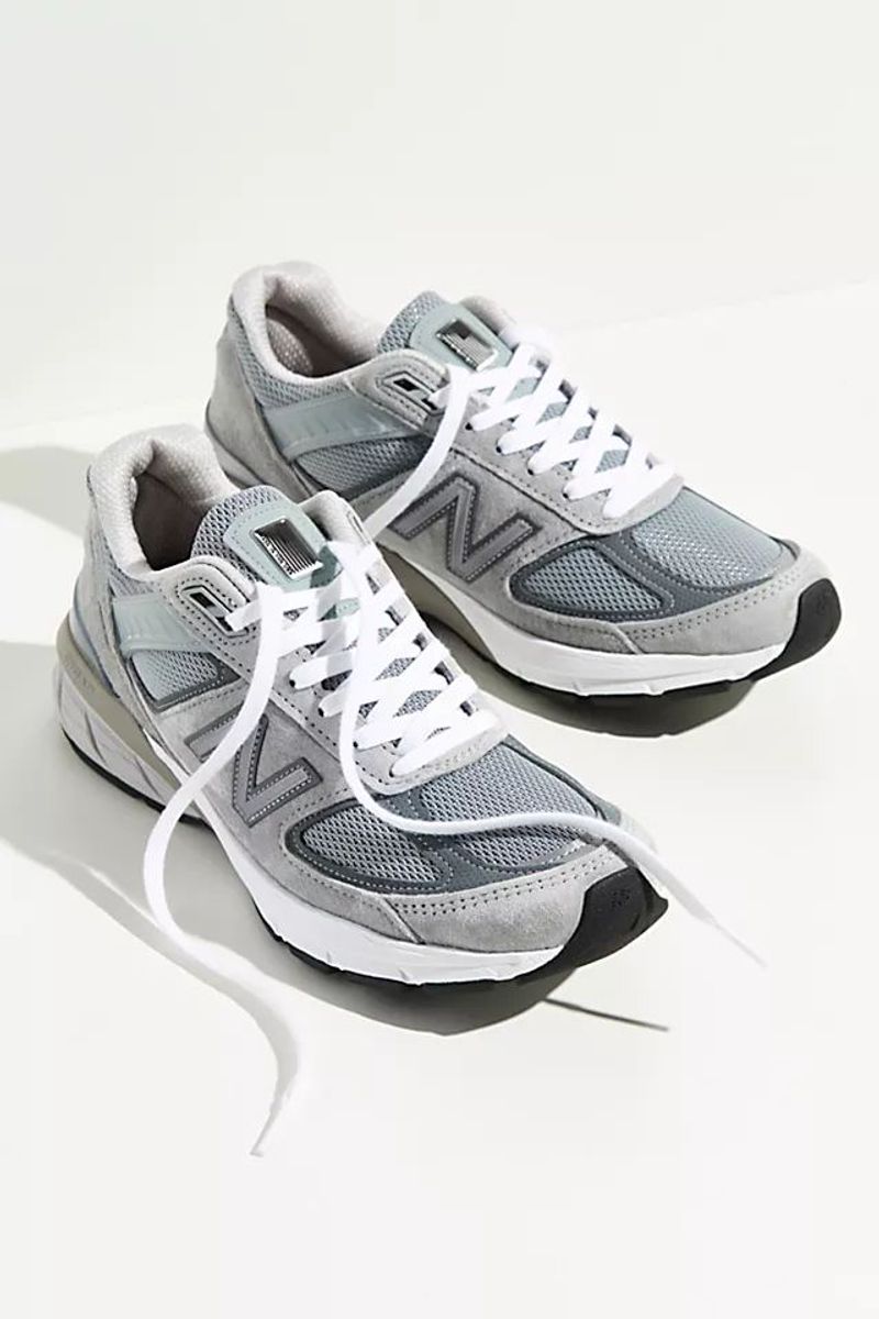 New Balance 990v5
