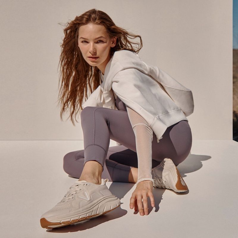 Vionic Walk Max Sneakers