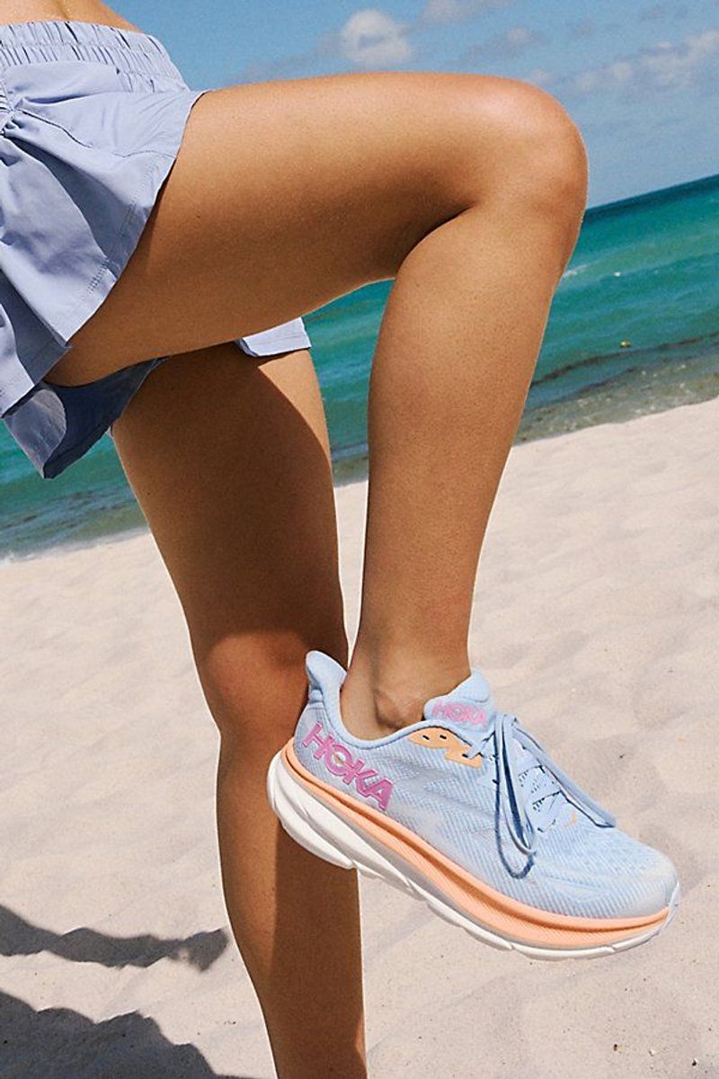 HOKA Clifton 9