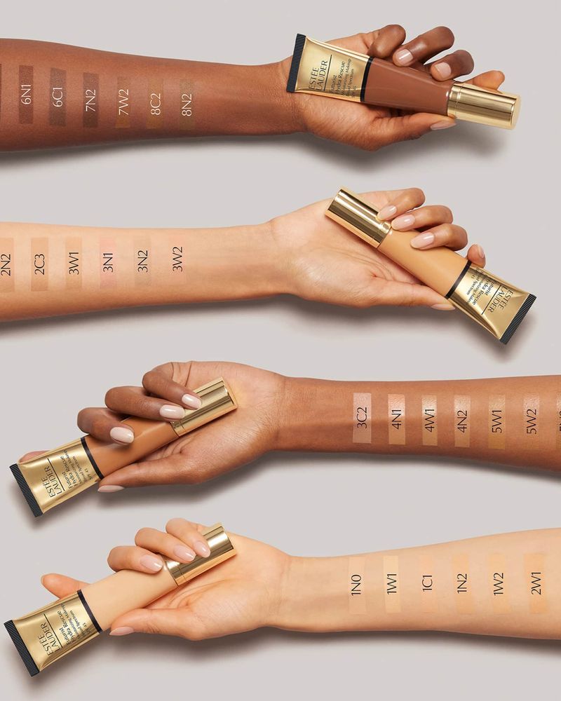Estée Lauder Futurist Hydra Rescue Moisturizing Foundation SPF 45