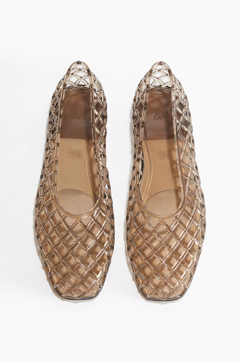 H&M Plastic Mesh Flats: Budget-Friendly Trendsetting