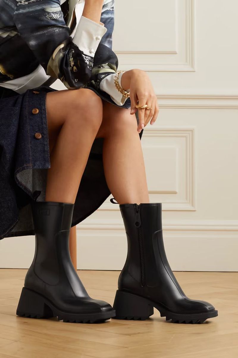 Chelsea Boots (With a Slight Heel)