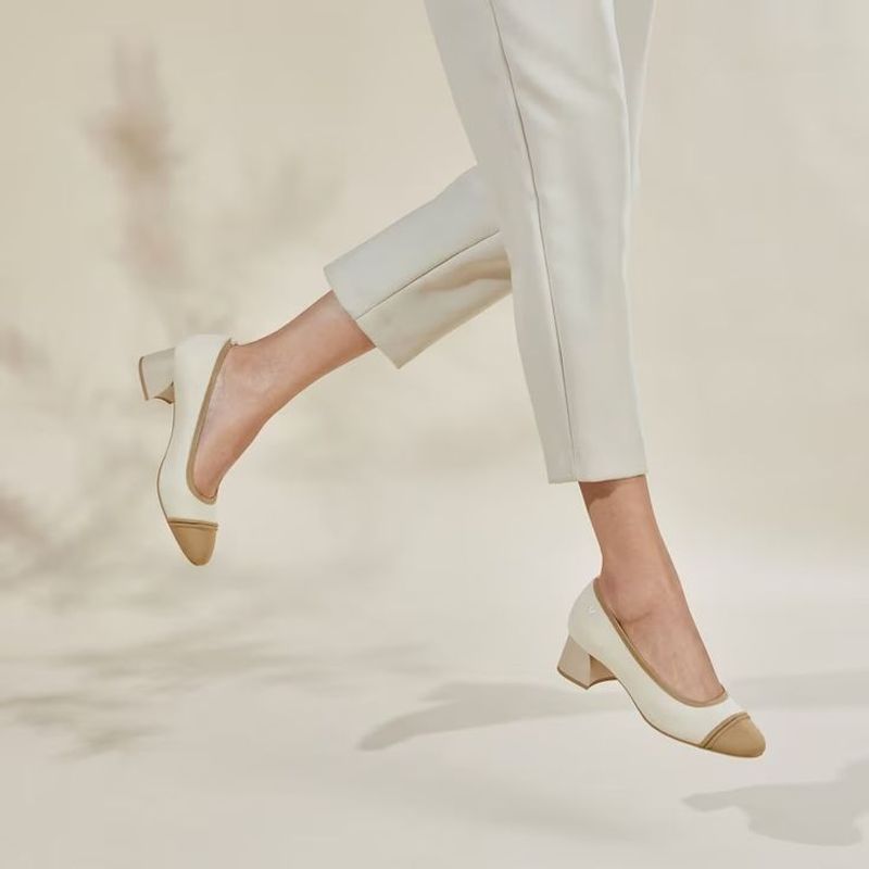 Vivaia Julie Pro Round-Toe Chunky Heels