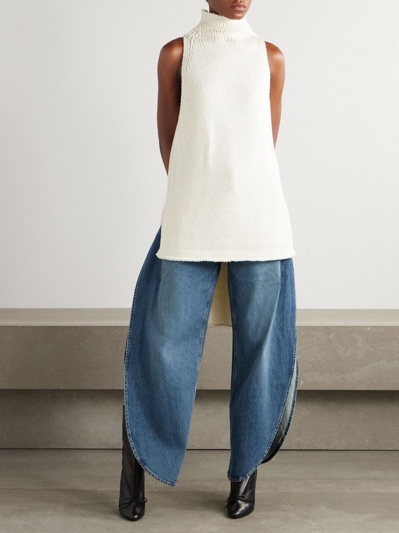 Pointed-Toe Boots