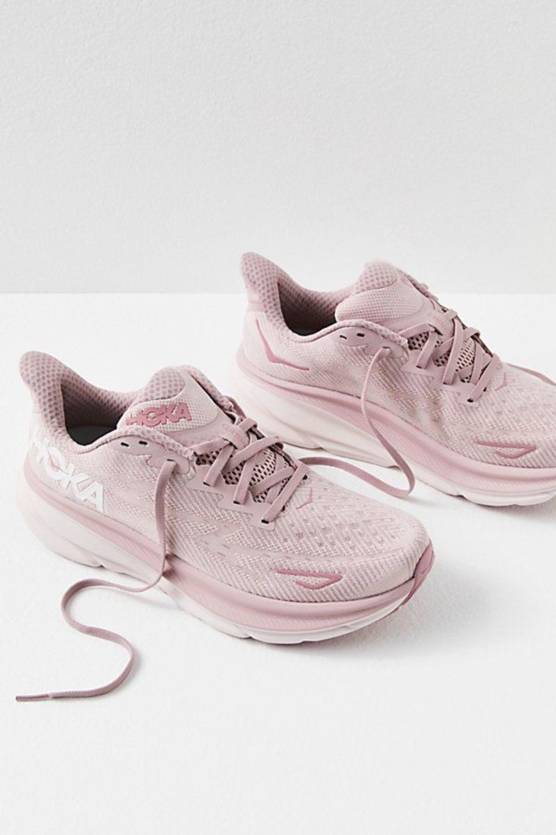 Hoka Clifton 9