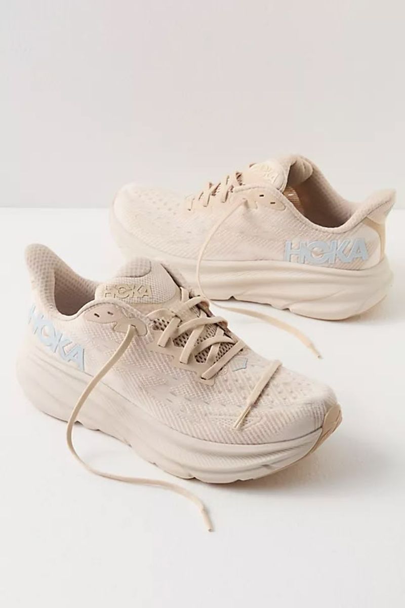 Hoka Clifton 9 Sneakers