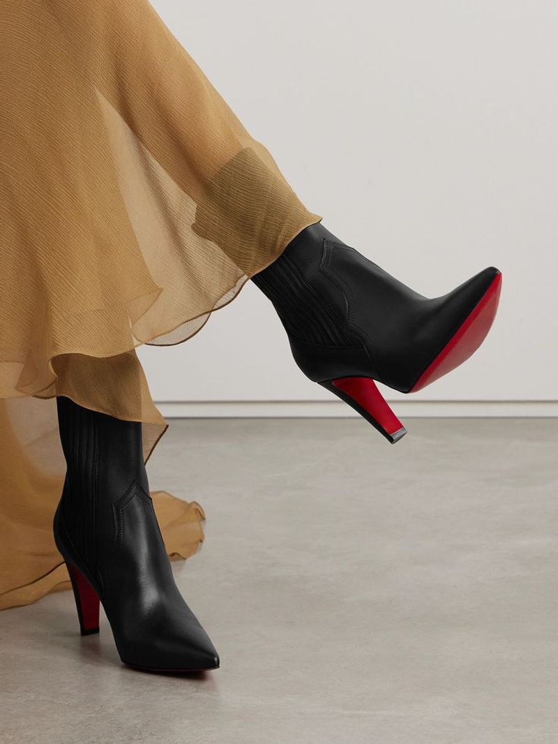 Ankle Boots with Slim Shafts