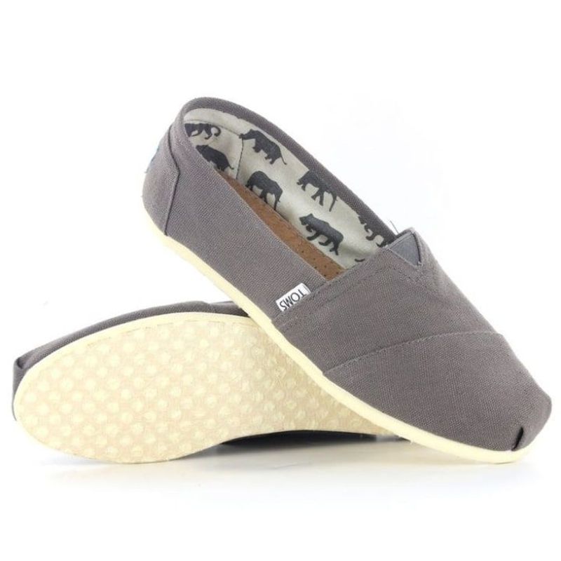 TOMS Women's Classic Canvas Slip-On