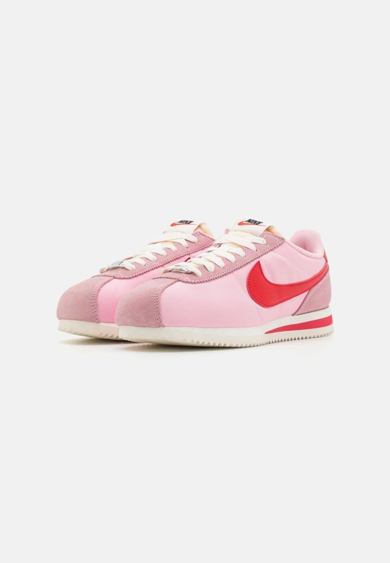 Nike Cortez Sneakers