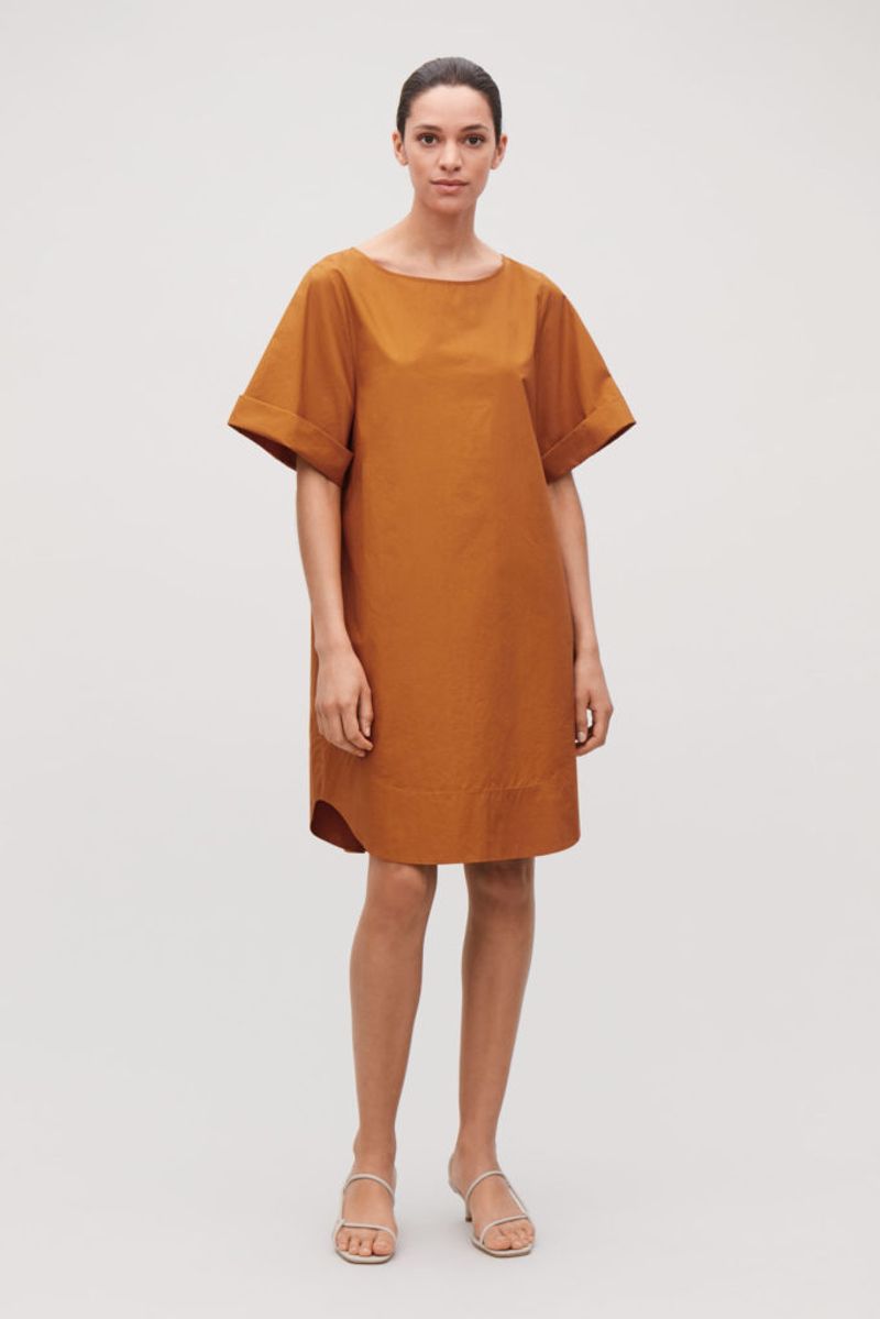 Choosing Shapeless, Boxy Dresses
