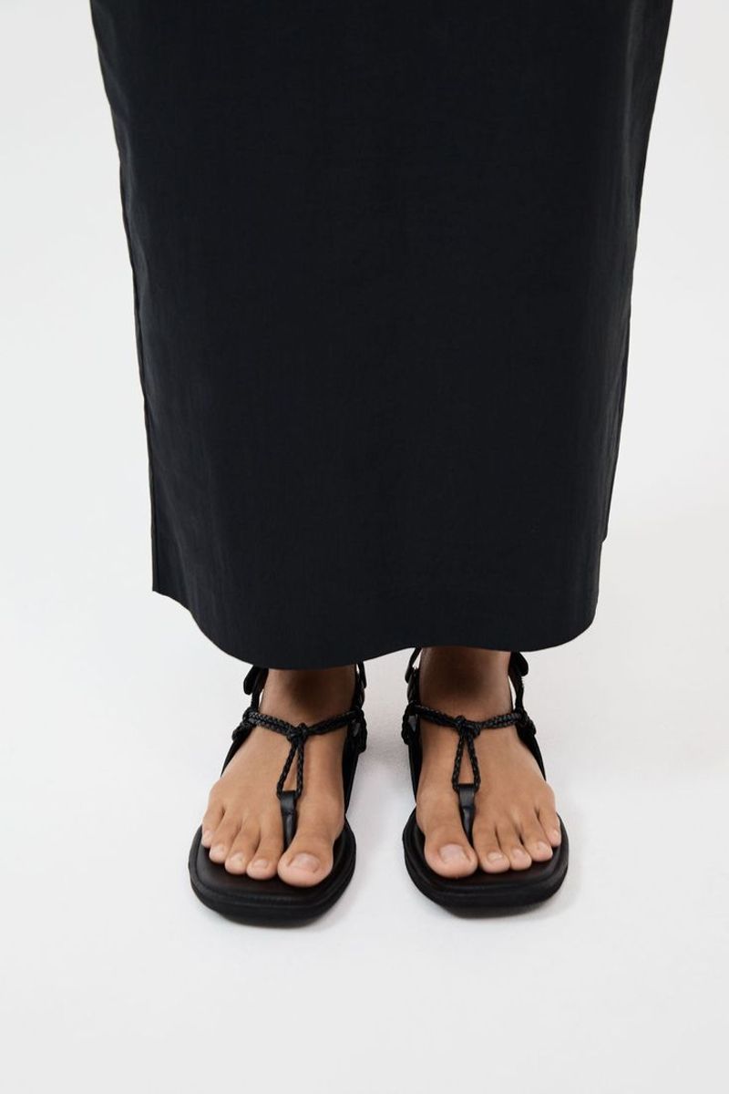 Rope and Utility-Inspired Flip-Flops