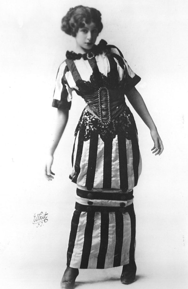 1910s—The Hobble Skirt