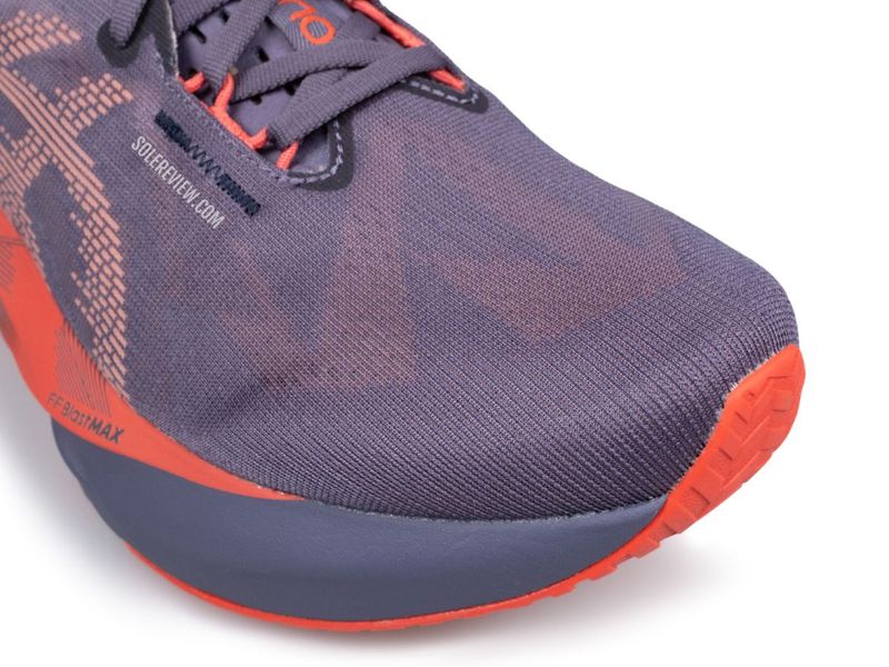 Shoes with Narrow Toe Boxes